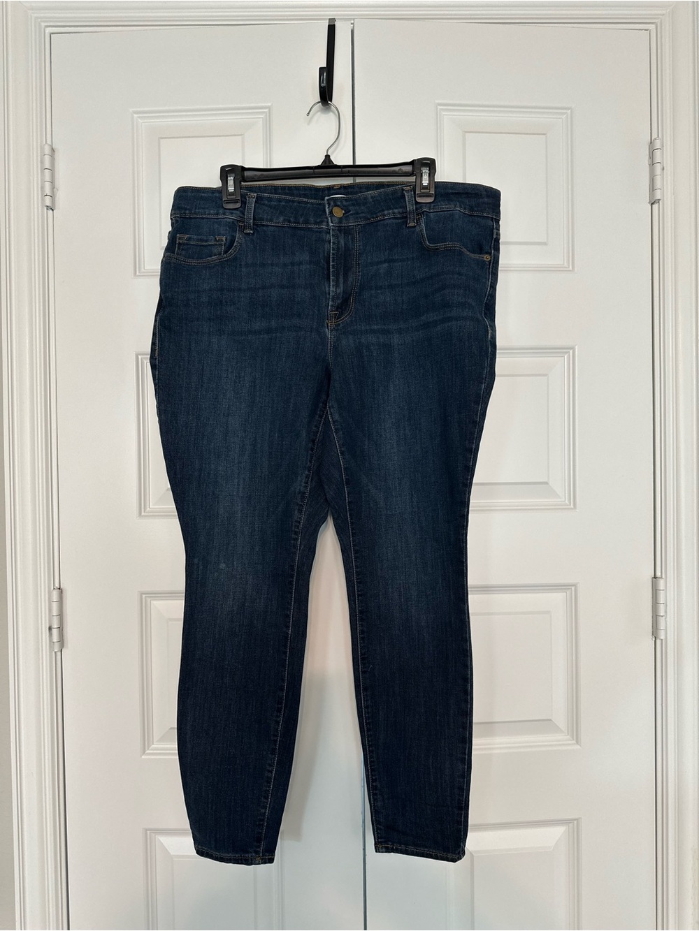 Old Navy Dark Blue Womenβs Skinny Jeans Sz 18 Short